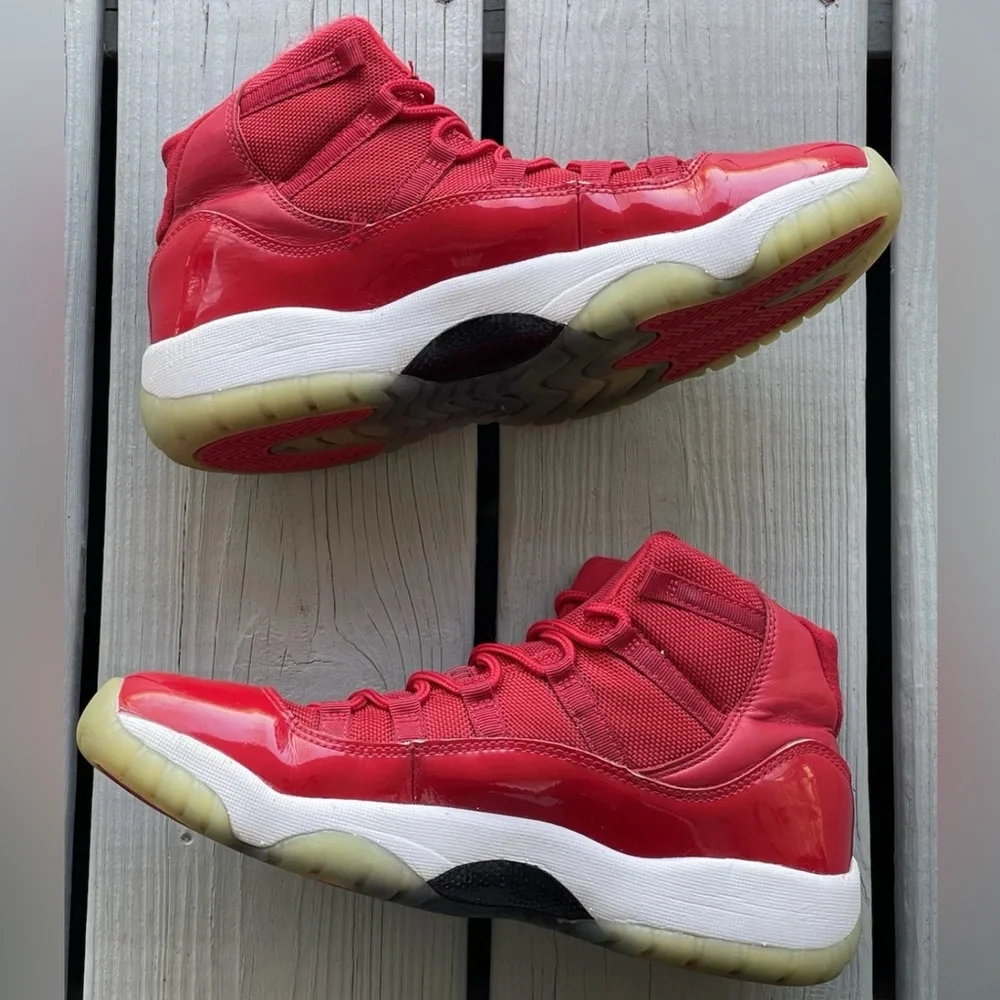 Air Jordan 11 Retro Win Like 96 Gradeschool Size 7Y Or Wmns Size 8.5 378038-623 - Picture 2 of 12